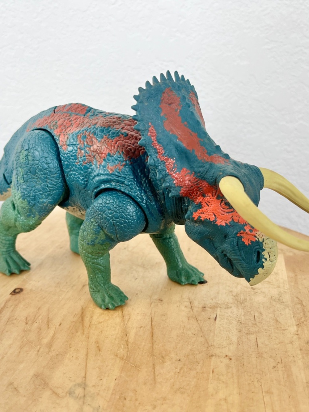 Jurassic World Dinosaur - Nasutoceratops Action Figure - Battle At Big Rock